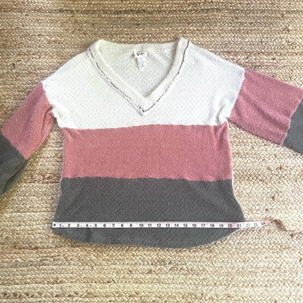 BiBi Colorblock V-Neck Sweater Size Small - Picture 7 of 10